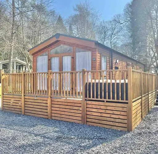 Hartland Lodge - White Cross Bay Holiday Park